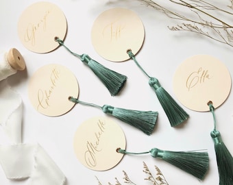 Luxury Tassel Calligraphy Round Place Cards / Wedding Escort Cards / On the Day Stationery / Bespoke Handmade Table Decor Place Settings