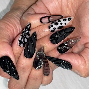 Black abstract visual kei press on nail set