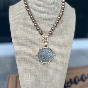 Wilde Pferde Münze Perlenkette: Reiterschmuck