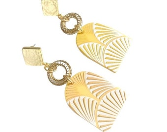 Vintage Style Yellow Acrylic Earrings: Lightweight Gold Tone Dangles