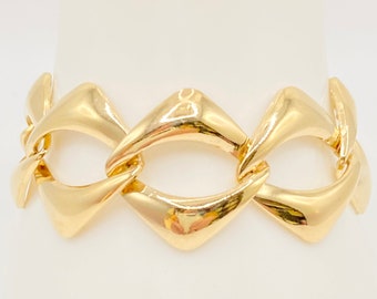 14K Gold Shell Bracelet - Gold Plated Link Bracelet - 7 inch bracelet