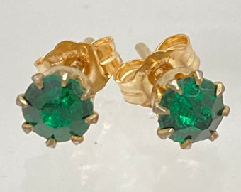 Green Stud Earrings 14K Gold post