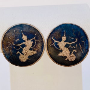 1950s Nielloware Earrings - Siam Sterling Clip On Earrings - Mekhala Sterling Silver Earrings -  vintage silver