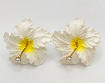 WESTERN GERMANY White Hibiscus Earrings - Floral Earrings