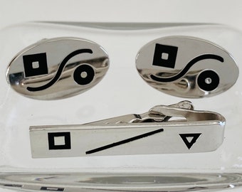 Silvertone Cufflinks and Tie Clip set - Geometric Design Cuff Links and Tie Clip - Vintage Cuff Links and Tie Clip