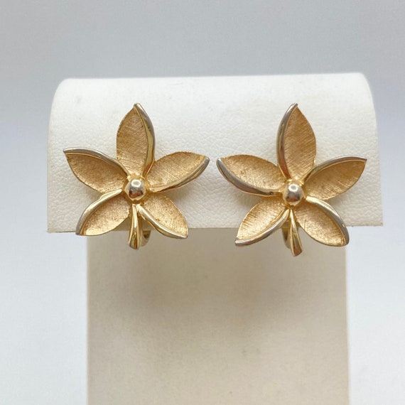 1960s Crown TRIFARI Golden Flower Earrings