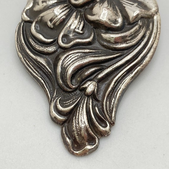 Art Nouveau Style Floral Brooch - image 9