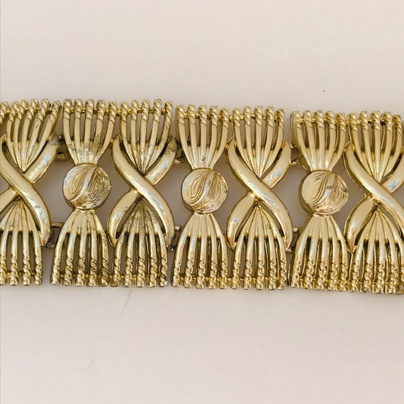 CORO 7 inch Gold Tone Large Link Bracelet - chunk… - image 6