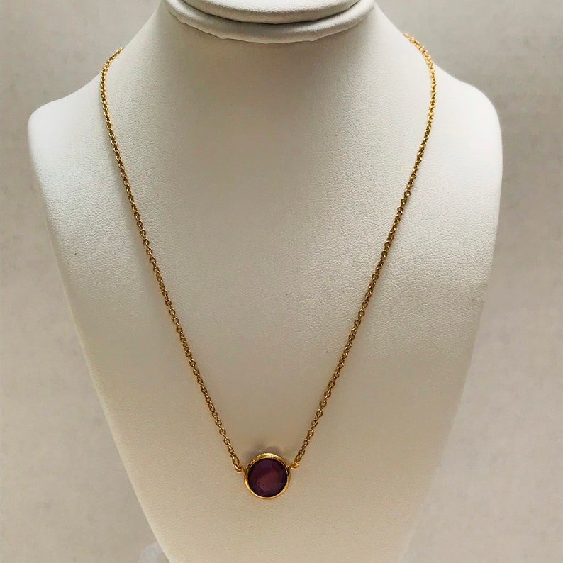 1979 AVON Burgundy Wine Necklace 14 chain vintage Round Faceted Amethyst purple stone with gold tone