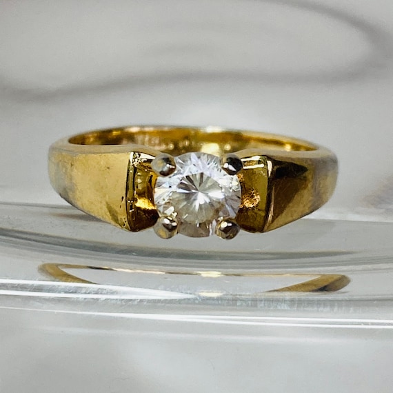 18K Gold HGE Ring - Size 6 Solitaire Ring - gold e