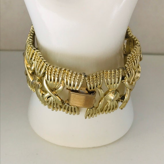 CORO 7 inch Gold Tone Large Link Bracelet - chunk… - image 3