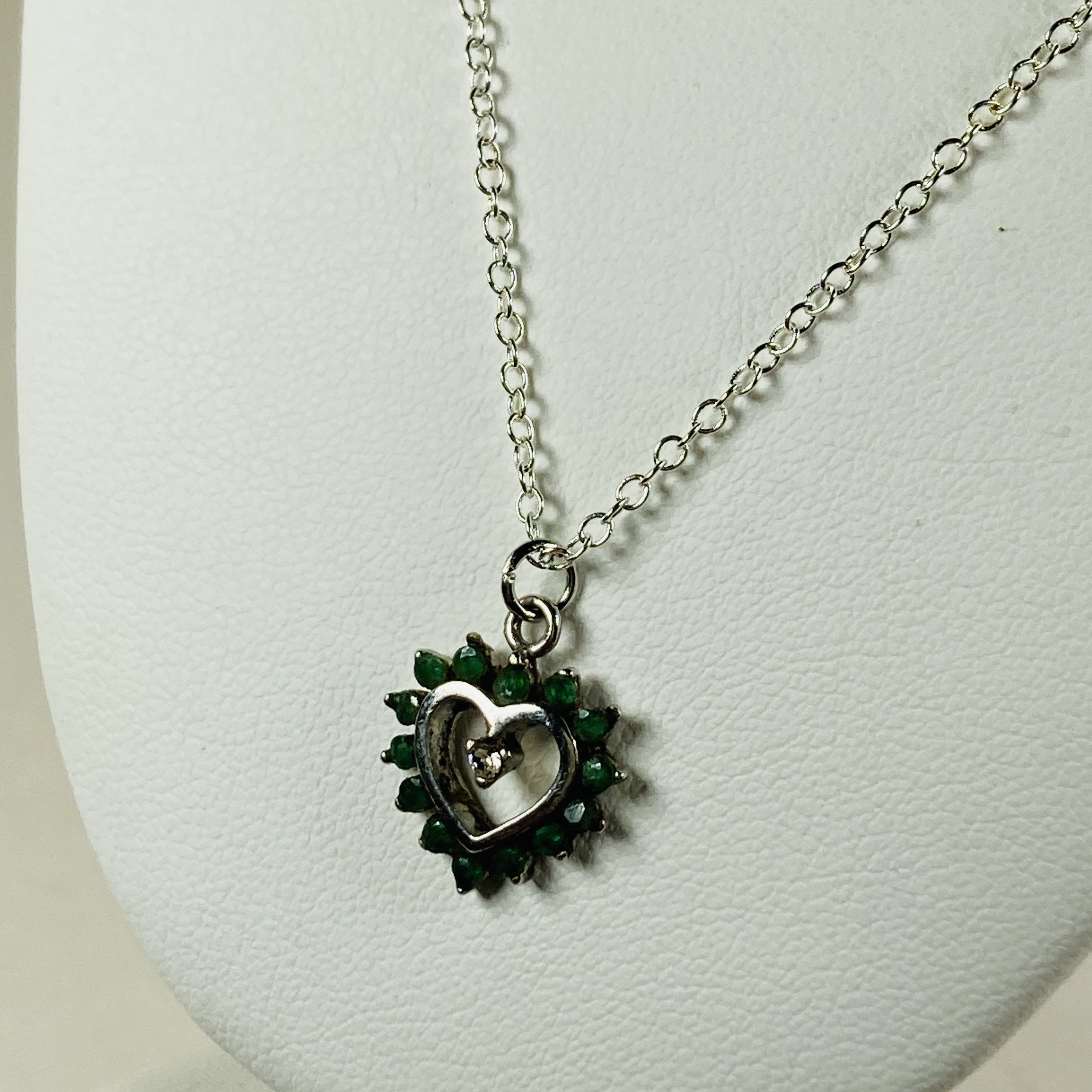 [COLD FRAME]/☆ VERY VINTAGE GREEN CHALCEDONY HEART PENDANT VERY VINTAGE GREEN CHALCEDONY HEART PENDANT NECKLACE