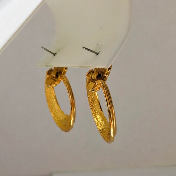 Oval Doorknocker Earrings - Shiny Gold Tone Earri… - image 7