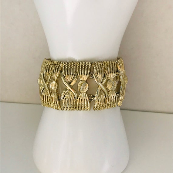 CORO 7 inch Gold Tone Large Link Bracelet - chunk… - image 2