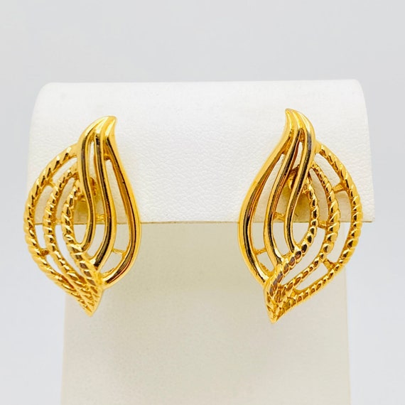 1990s TRIFARI Textured Teardrop Earrings - image 1