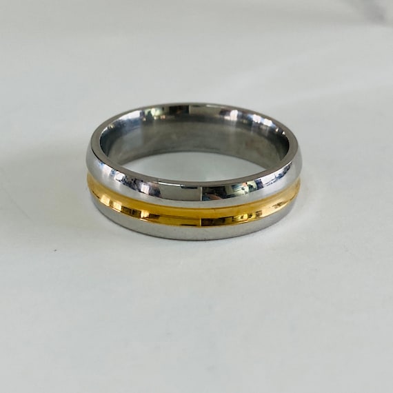 Size 9.5 two tone band - Gold Tone Silver Tone