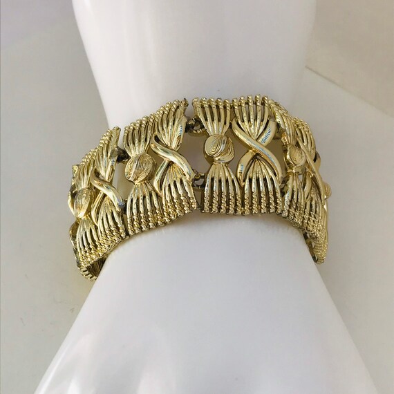 CORO 7 inch Gold Tone Large Link Bracelet - chunk… - image 5