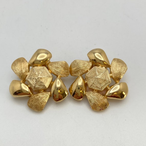 1950s EMMONS Golden Flower Earrings