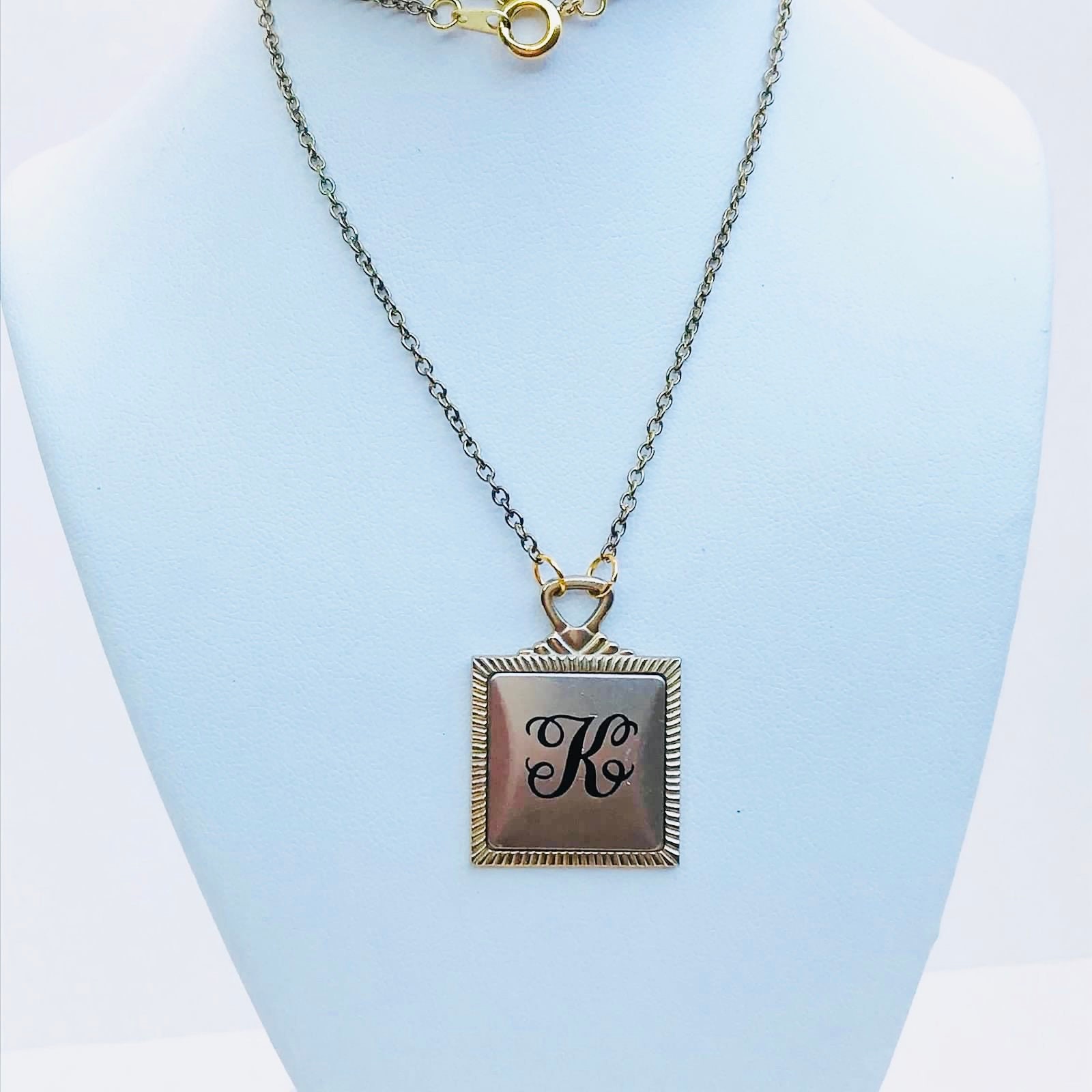pendant letter k