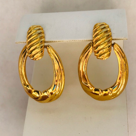 Oval Doorknocker Earrings - Shiny Gold Tone Earri… - image 6