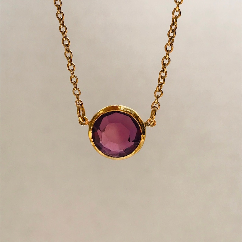 1979 AVON Burgundy Wine Necklace 14 chain vintage Round Faceted Amethyst purple stone with gold tone