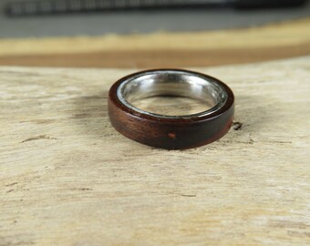 Hawaiian Milo (Pacific Rosewood) Ring Size 6.5 US