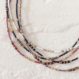 Collier court et  fin composé de perles Miyuki, de perles en Hématite qualité AAA + et pierres semi précieuses, collier femme, cadeau