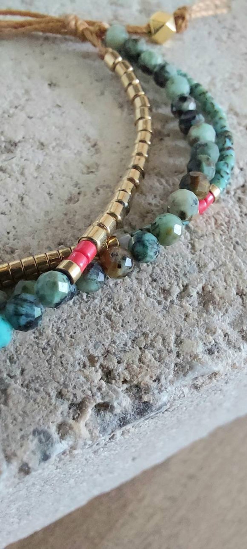 Bracelet 3 rangs en pierres de Turquoise Africaine, Nacre, Hématite AAA et perles de verre Miyuki image 6