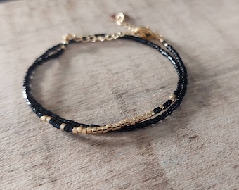 Pulseira fina de duas voltas em contas Miyuki pretas