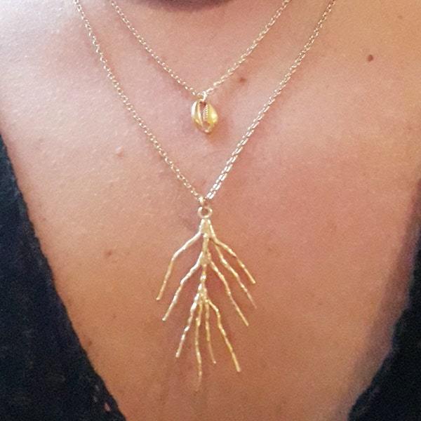 Collier pendentif branche de corail dorée à l'or fin 24k