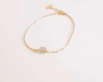 bracelet chaine fine en laiton doré à l'or fin 24k pierre labradorite facettée femme