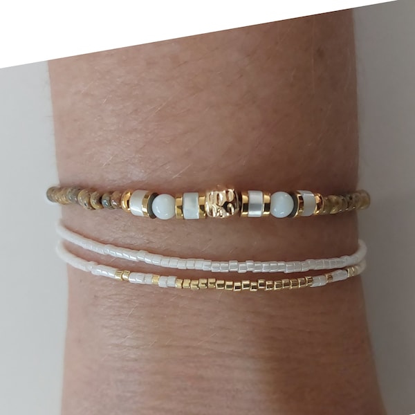 Elasticated bracelet in Picasso beige glass beads, roundels and mother-of-pearl beads gilded with 24k fine gold, women's elastic bracelet