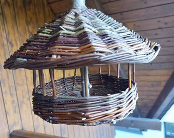 Vogelfutterhaus aus Weiden, Willow bird feeder