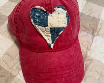 Antique Farmhouse Quilted Women’s Baseball Cap, Blue White Heart