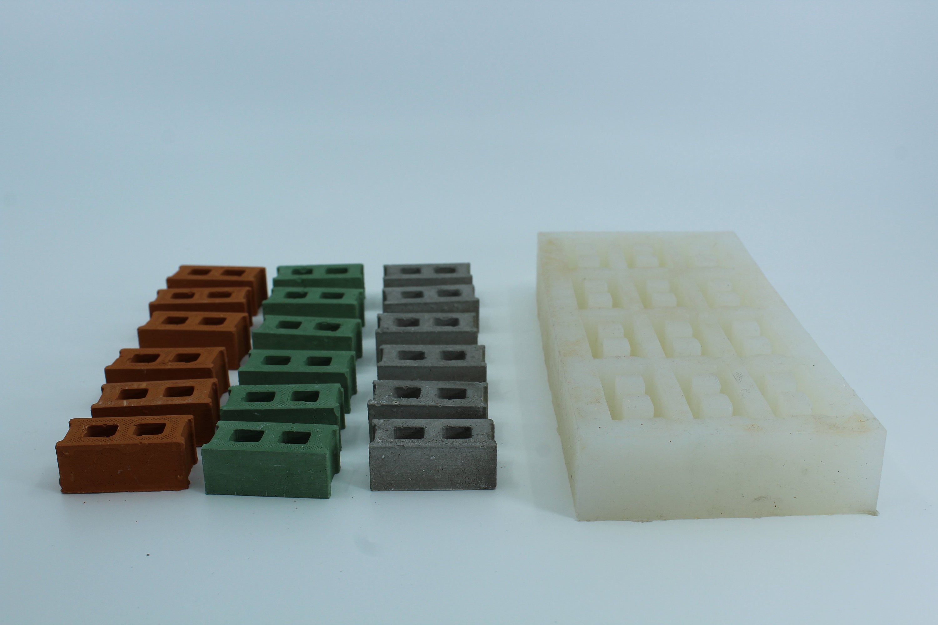  Studio Obitgal Dollhouse Decor - Mini ladrillos reales con kit  de cemento, bloques de cemento de cemento en miniatura para modelos de  construcción, mini-materiales y mortero, manualidades, niños, piedra escala  1/6 (