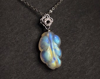 Hand carved,natural moonstone, necklace, japan, healing, leaf necklace, Silver925, moonstone jewellery, gem stone,blue moonstone, hand coved