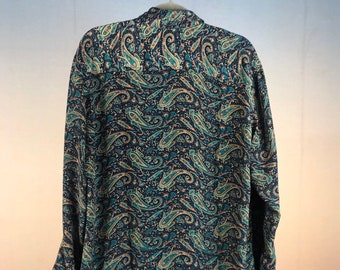Saree Shirt - silky- original patterns - ornaments - wooden buttons *green*