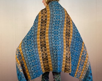 Woolen blanket, scarf, warm, soft, yoga, meditation, unisex, festival, tribal, ethno, boho, poncho, urban nomad, surfer