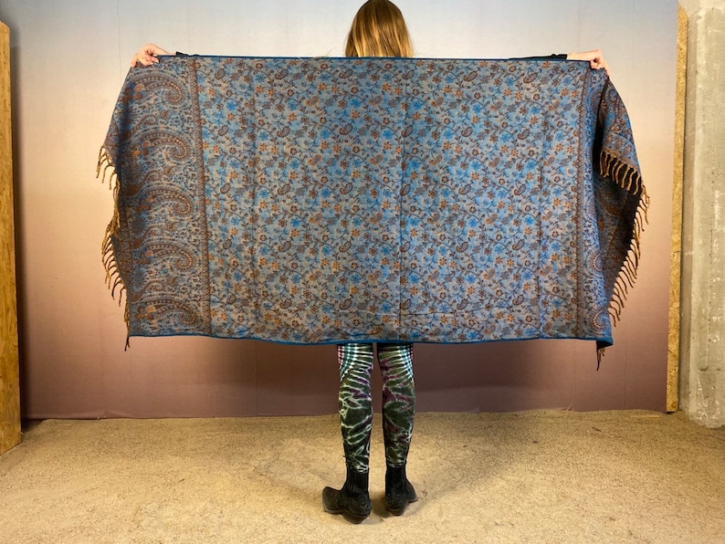 woolen shawl, blanket, stola, meditation, ceremony, cuddly,paisley, soft, ethno, boho, poncho, urban nomad, surfer Blue