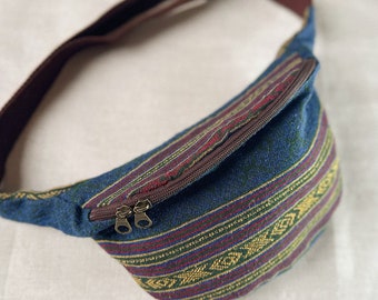 bum bags / fanny packs 