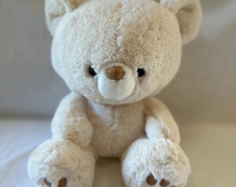 Miś GUND Kai Teddy Bear w kolorze waniliowym
