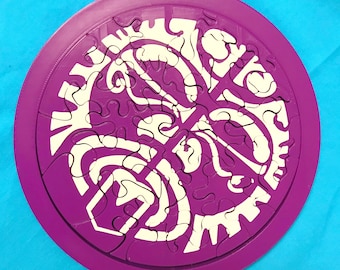 Survivor Inspired Circle Puzzle Reality TV Replica (As Seen on Survivor 37: David VS Goliath)