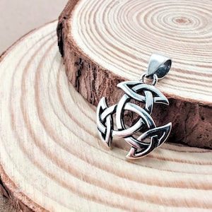 Symbol Celtic Knot Silver Pendant Necklace, Boho 925 Sterling Silver Necklace, Irish Symbol Silver Jewelry Gift,