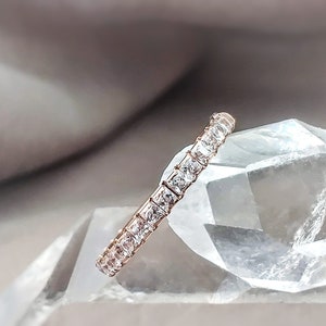 Titan Zierliche Rose Gold Quadrat CZ Hoop Knorpel Ohrringe, 16G Implant Grade Princess Cut Kristalle Daith Hoop, Hinged Nase Hoop Ring