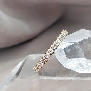 Titanium Dainty Gold Square CZ Hoop Cartilage Earrings, 16G Implant Grade Princess Cut Crystals Daith Hoop, Segment Hinged Nose Hoop Ring