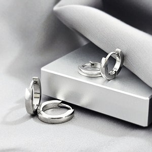 Basic Silver Simple Hoop Huggies Steel Earrings, Minimalist Surgical Steel Huggies Earring, Small Plain Cartilage Hoop Earrings Jewelry Gift