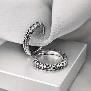 Daisy Flowers Boho Small Hoop Earrings Surgical Steel Floral Hoop Earrings Vintage Oxidized Silver Antique Jewelry Gift for Her