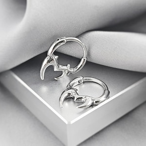 Cyber Tooth Small Hoop Earrings Surgical Steel Witchy Gothic Hoop Earrings Jewelry Gift Cyberpunk Cartilage Septum Daith Helix Hoop Ring