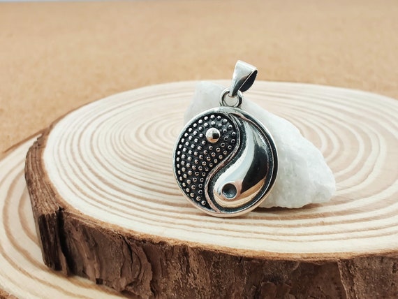 Yin Yang Medallion Silver Pendant Necklace Yin Yang 925 Sterling