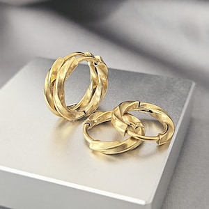 Simple Twisted Small Gold Huggie Hoop Earrings Surgical Steel Boho Textured Gold Cartilage Hoop Earrings Minimalist Tiny Modern Jewelry Gift